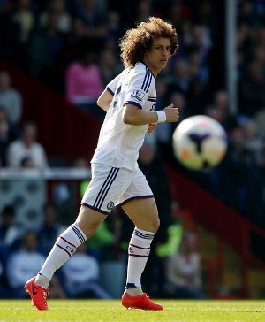 Bakal Hadapi Diego Costa, Luiz Tak Gentar