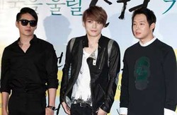 Terkait Duka Tragedi Feri, Aktivitas Sebagian Artis K-pop Sementara Dihentikan