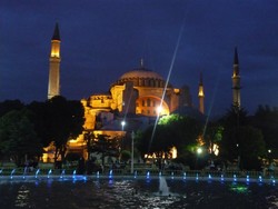 Haga Sophia, Wajah Cantik & Romantis dari Istanbul