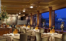 Ingin Bersantap di Le Maurice atau  SoloPer Due, Restoran Termahal di Eropa ? (2)