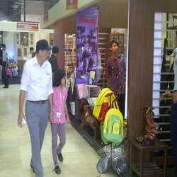 Dari Boneka Hingga Lukisan Jadi Karya Para Napi di Indonesia