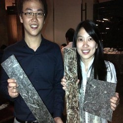 Sekelompok Anak Muda Ini Ciptakan Lantai Terbuat dari Bulu Ayam