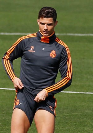 Ancelotti Harap-harap Cemas Menanti Kondisi Ronaldo