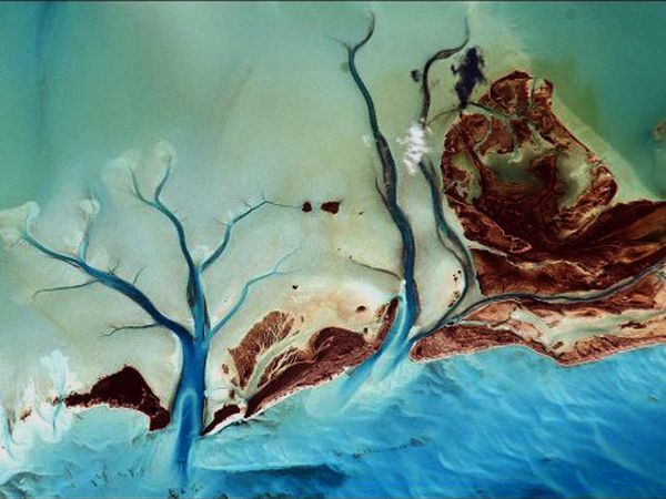 Pemandangan Mengagumkan dari Atas Bumi