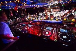 Wah, di New York Kini Anak-anak Bisa Berpesta di Klub Malam!