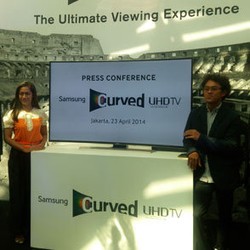 TV Lengkung UHD Samsung Paling Murah Rp 70 Juta