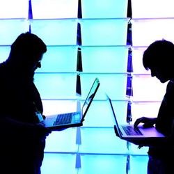 Hacker Belia yang Bandel, Dijewer atau Dirangkul?