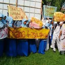 SPP Dinilai Mahal, Siswa SMK di Probolinggo Demo Kepala Sekolah