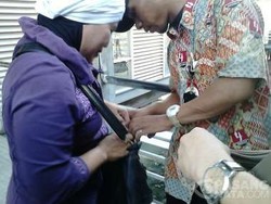 Ada yang Kecopetan, Semua Penumpang TransJ Pulogadung-Harmoni Dirazia