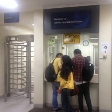 Di Balik Pengamanan Ketat, Menengok Bagian Dalam JIS