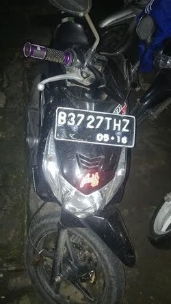 Sudah 3 Hari Motor Tak Bertuan ini Nongkrong di Masjid dan Akhirnya Diangkut Polisi