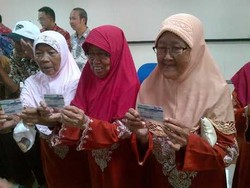5.800 Penghuni Panti Sosial di Jakarta Dapatkan Kartu JKN