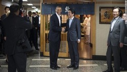 Ketika Obama dan PM Jepang Bahas Masalah Global di Restoran Sushi