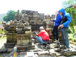 Misteri Air Panas Candi Songgoriti