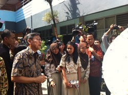 Pesan Boediono ke Siswa SMP di Bojonegoro: Jangan Takut Dikritik