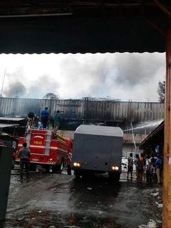 Api Kembali Merembet di Pasar Senen, Polda Metro Kerahkan 3 Water Canon