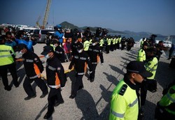 Jasad Anak Sekolah yang Beri Panggilan Darurat Feri Korsel Ditemukan