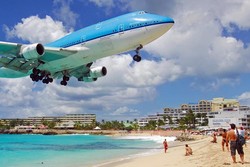 Ende di Flores & 4 Bandara Paling Ngeri di Dunia