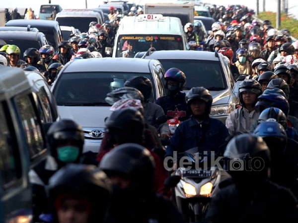 Lalu Lintas Kawasan Pasar Senen Macet
