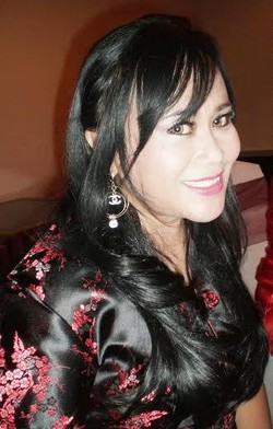 Endang Tarot, Dari Urusan Nasib Sampai Nomor Buntut