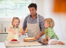 Siap atau Tidak Jadi Bapak Rumah Tangga? Maskulinitas Pria Menentukannya