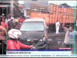 Tabrakan Berutun Libatkan 17 Kendaraan, 1 Tewas dan Belasan Terluka