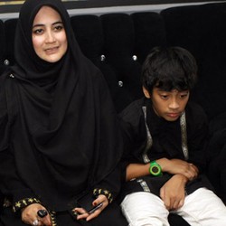 Setahun Kehilangan Sosok Ayah, Anak-anak Uje Makin Tegar