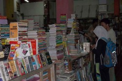 Pasar Blauran, Tempat Wisata Belanja Legendaris di Surabaya