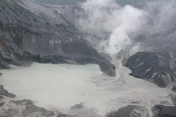 Hujan atau Panas, Liburan ke Tangkuban Perahu Tetap Seru!