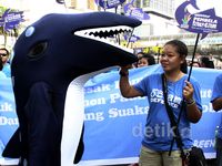 Aksi Pembela Lautan Ala Aktivis Greenpeace