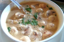 Pho Ga dan Kahlsuppe, Sup Hangat Gurih Asal Vietnam dan Jerman (2)