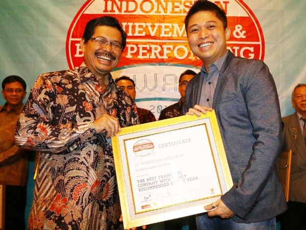 Indonesia Achievement and Best Perfoming Award 2014