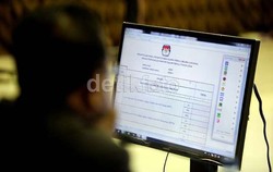 Dihujani Interupsi Parpol, Rekap KPU DKI Jakarta Ditunda
