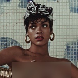 Rihanna Unggah Foto Topless di Instagram