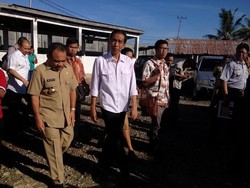 Jokowi Tinjau RPH dan Blusukan di Pasar Oeba, Kupang