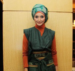 Cerita Inneke Koesherawati Saat Baru Pakai Hijab, Sempat Dikira Punya Kutu