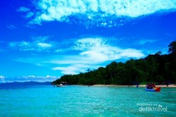 Liburan di Raja Ampat, Tapi Naik Sepeda