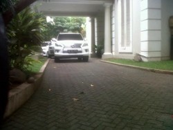 Prabowo Datang ke Rumah Ical Lewat Pintu Belakang