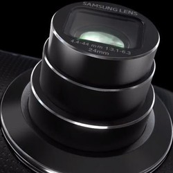 Galaxy K Zoom Boyong Lensa 20,7 MP