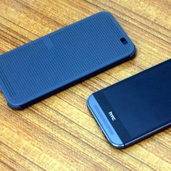 Casing Bolong-bolong HTC yang Tidak Biasa