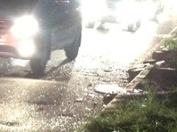 Pecahan Kaca Masih Berserakan di Jl Alternatif Cibubur, Lalin Mulai Lancar