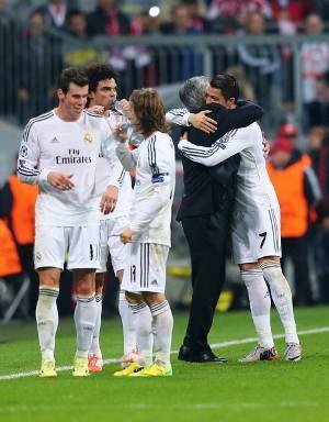 Madrid ke Final dengan Kepala Tegak dan Kaki Menginjak Bumi Madrid ke Final dengan Kepala Tegak dan Kaki Menginjak Bumi