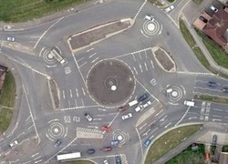 Bingung dengan Bundaran HI? Tunggu Sampai Lihat Bundaran di Inggis