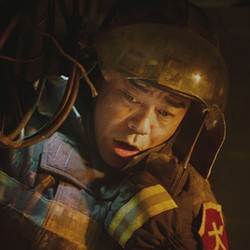 Out of Inferno, Perjuangan Dramatis Mantan Pemadam Kebakaran Mencari Jalan keluar