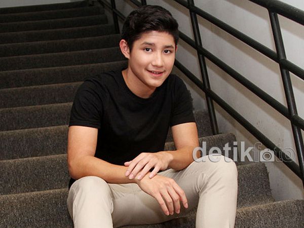 Si Ganteng Rassya Islamay Eksis Jadi Penyanyi