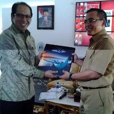 Wartawan Senior Ishadi SK Luncurkan Buku di Banyuwangi