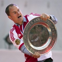 De Boer Mengaku Tertarik Tangani Spurs