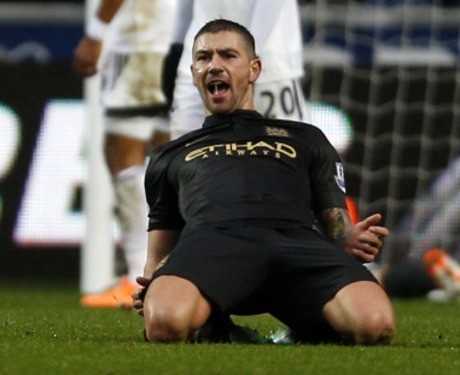 Roma, Juve, Milan, dan Monaco Diklaim Minati Kolarov