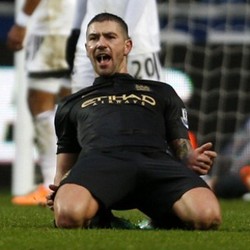 Roma, Juve, Milan, dan Monaco Diklaim Minati Kolarov