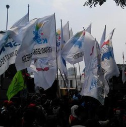 Minta Pulsa, Parfum, TV, KSPI: Memang Sinis Tapi Itu Kebutuhan